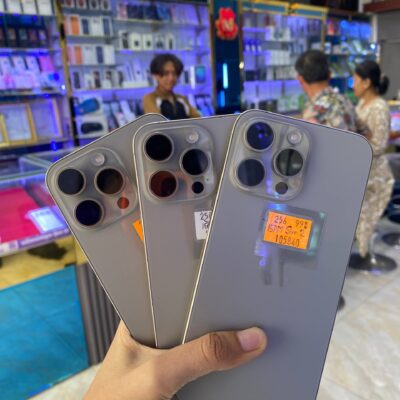 iPhone 15 Pro Max 256G LL 1ទឹក